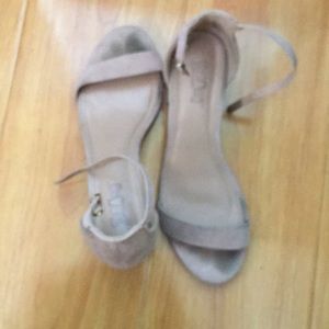 Sandal heels